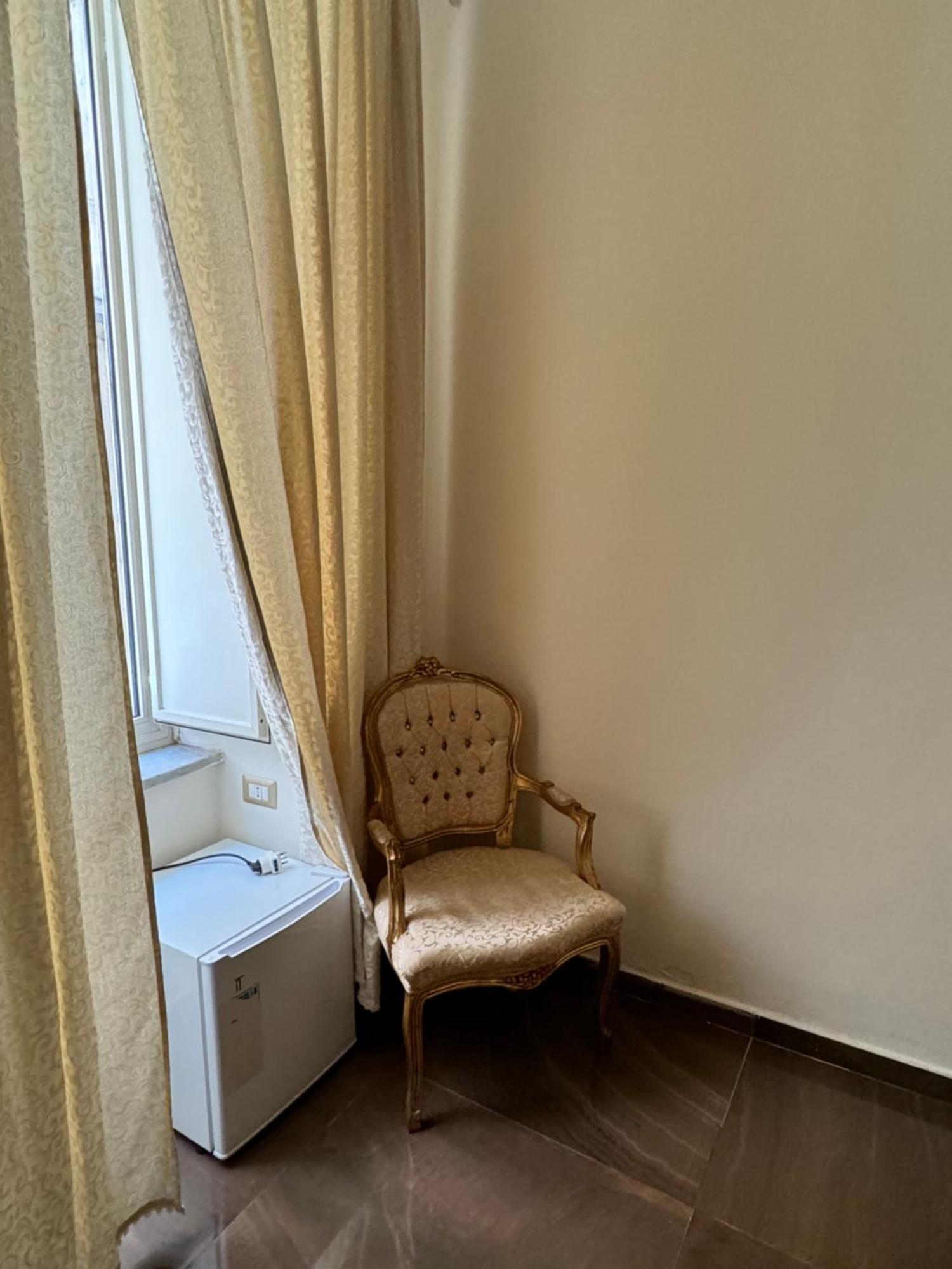 Beb Mariafrancesca Bed & Breakfast Napels